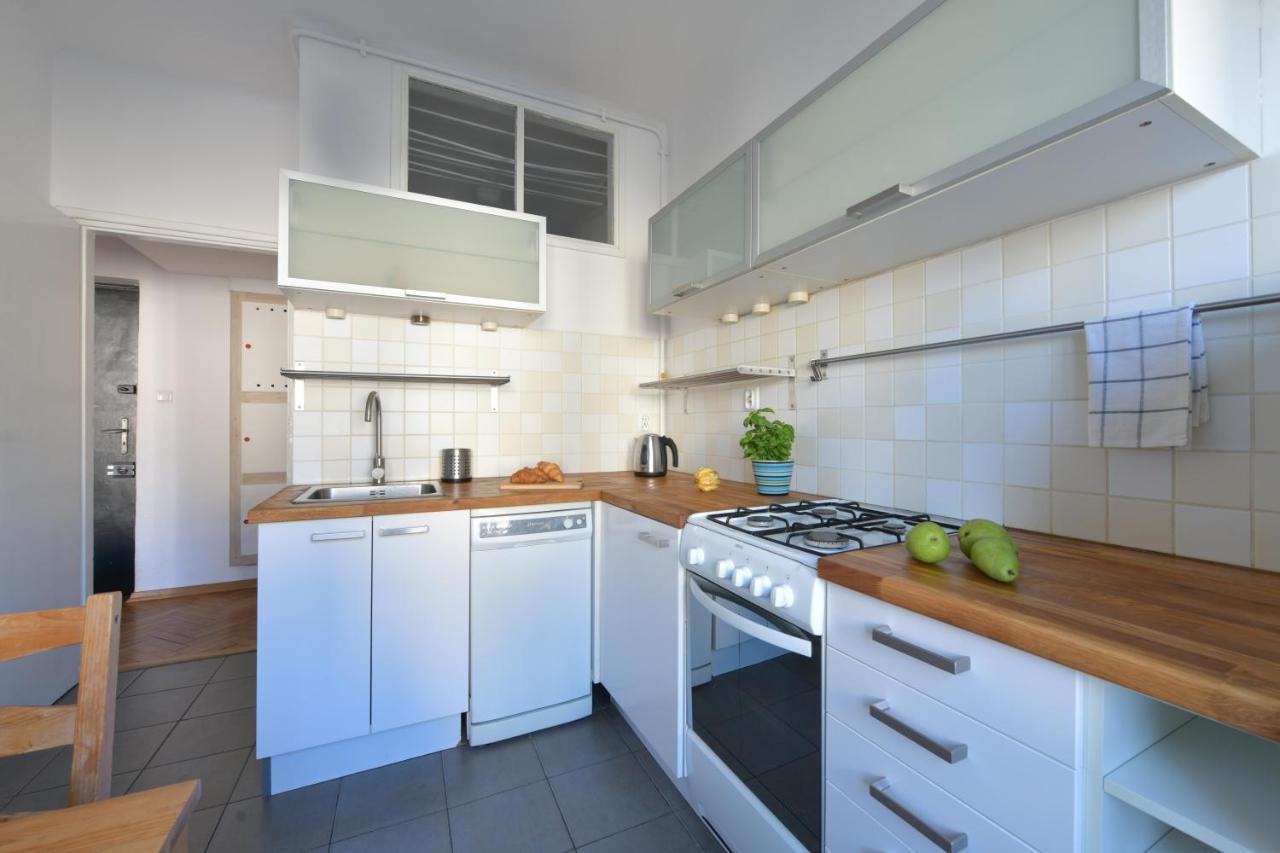 Wilcza 3 - Apartament Dla 4 Osob - 260M Do Ambasady Usa - Duzy Balkon Od Strony Dziedzinca - Wifi - Good Apartments Warsawa Bagian luar foto